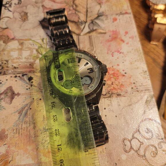 Vintage Watches Kenneth Cole Reaction Dual Display Quartz Chrono Steel Band - Picture 4 of 10